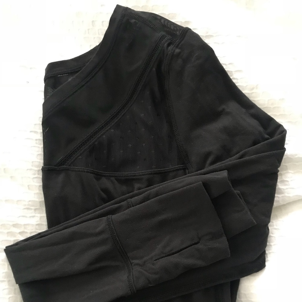 Lululemon pullover with mesh